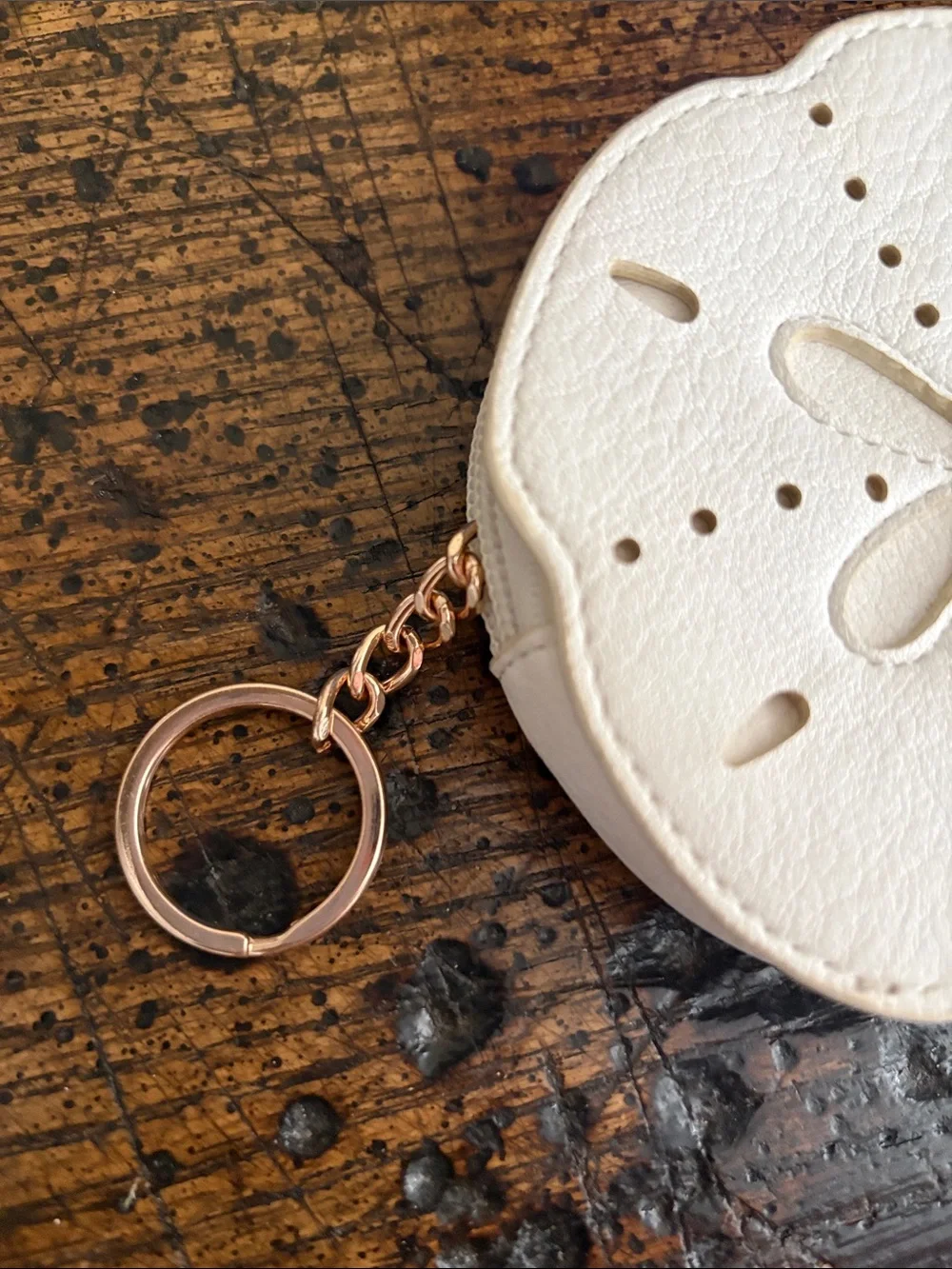 LC Lauren Conrad Cream Sand Dollar Coin Pouch